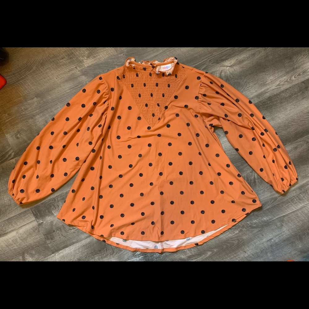 Lularoe small Clara smock blouse